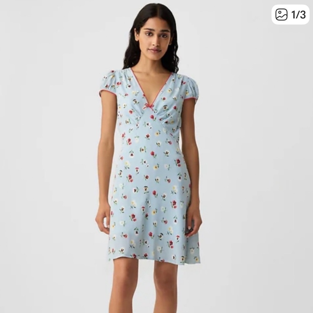 Light Blue Floral V-Neck Mini Dress